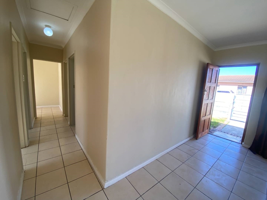 3 Bedroom Property for Sale in Devon Park Village Western Cape